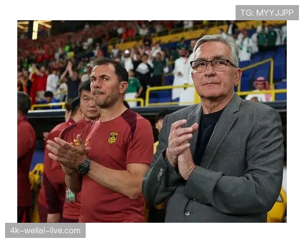 为什么这张红牌判罚让全场哗然？规则到底怎么界定的